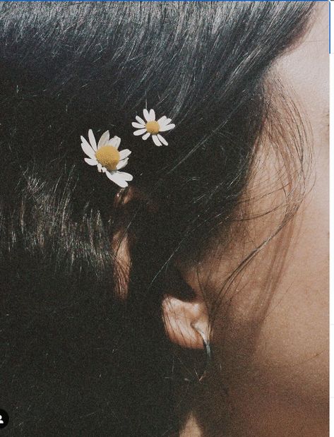 Ear Aesthetic, Insta Dp, Dancing Drawings, Night Flowers, Flower Basket, Green Aesthetic, My Flower, Behind Ear Tattoo, Creative Photography