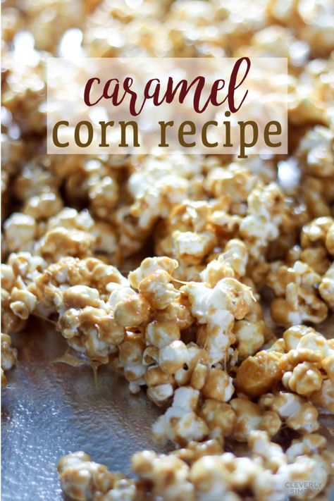 Making your own caramel corn is so easy! This is a not-chewy but crunchy and sweet caramel corn recipe that can be made with or without nuts. And easy homemade gift idea as well! via @cleverlysimple Carmel Popcorn Recipe, Best Caramel Corn, Caramel Corn Recipe, Caramel Popcorn Recipe, Homemade Caramel Corn, Lil Debbie, Caramel Corn Recipes, Homemade Gift Idea, Popcorn Recipes Caramel