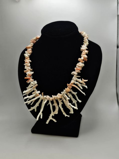 #ESTATEJEWELRY #CORAL #VINTAGEJEWELRY #VINTAGENECKLACE Vintage Coral Beaded Necklace As Gift, Vintage Coral Beaded Necklaces, Coral Branch Jewelry, Coral Branch Necklace, Red Coral Hand-strung Necklace, Vintage Native American Jewelry, Branch Necklace, Graduation Necklace, Vintage Designer Jewelry