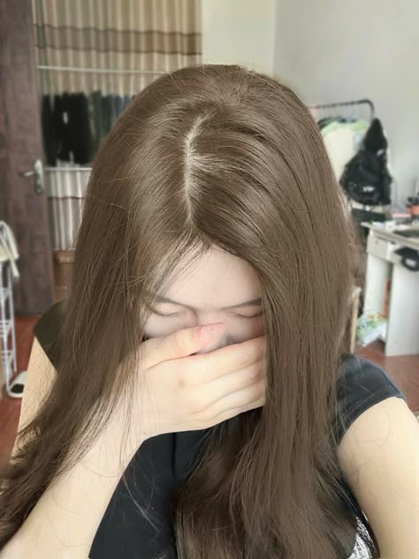 Beige Hair, Korean Hair Color, Hair Color Underneath, Cute Hair Colors, Brown Hair Inspo, Hair Color Streaks, Korean Hair, Peinados Fáciles Para Cabello Corto, Haircuts Straight Hair