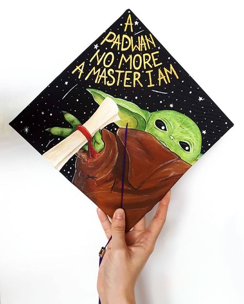 Grogu Graduation Cap, Painted Graduation Cap, Artsy Boy, Graduation Hat Designs, Funny Graduation Caps, Creative Graduation Caps, College Grad Cap Ideas, Graduation Cap Decoration Diy, College Graduation Cap Decoration