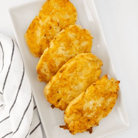 Air Fryer Homemade Hash Brown Patties - Fork To Spoon Homemade Lemon Cake, Banana Bread Mug, Mug Cake Recipes, Hash Brown Patties, Homemade Hashbrowns, Traditional Apple Pie, Recipe Air Fryer, Crispy Hashbrowns, Brown Recipe