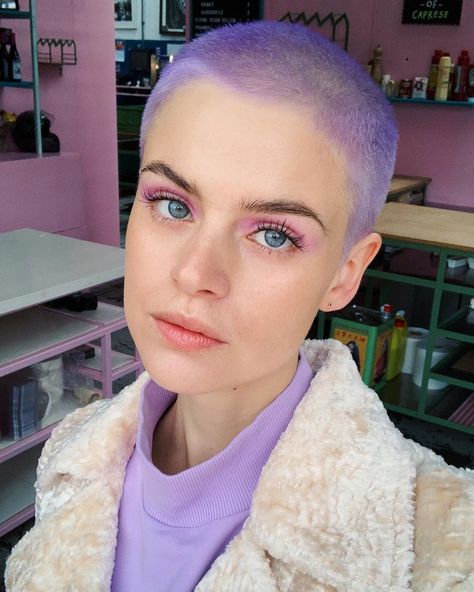 Cajsa Wessberg, Hair Cuts And Styles, Balayage Hair Colour, Shaved Head Styles, Beautiful Wedding Hairstyles, Short Purple Hair, Buzzed Hair Women, Buzz Cut Women, Half Shaved Hair