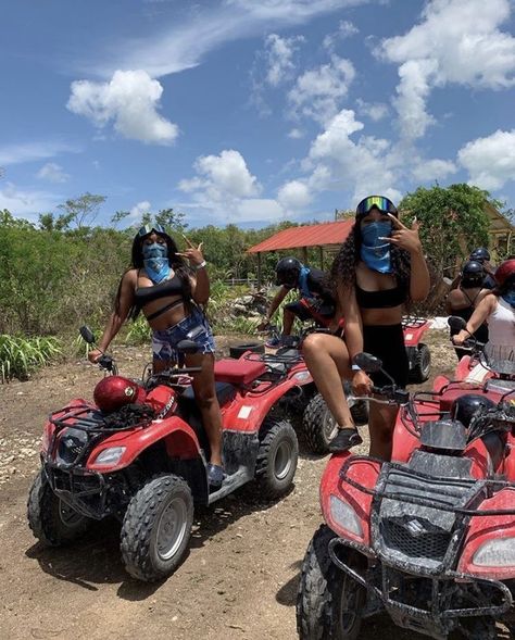 Puerto Rico Trip, Black Skechers, Cute Vacation Outfits, Friend Vacation, Atv Riding, Best Friend Outfits, Outdoor Landscape Lighting, Girls Vacation, Shotting Photo