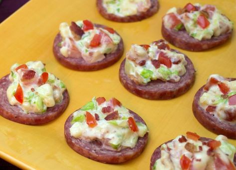 Summer Sausage with BLT Topping - Johnsonville.com Recipes With Summer Sausage, Summer Sausage Appetizers, Sausage Ideas, Summer Sausage Recipes, Sausage Appetizers, Summer Sausage, Appetizer Menu, Tomato And Cheese, Whipped Cream Cheese