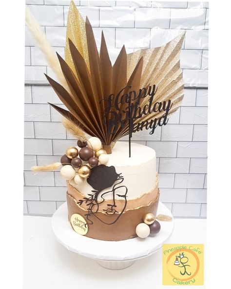 Brown And Gold Cake Ideas, Brown And Gold Birthday Cake, Brown And White Cake Design, Brown And Gold Cake, Birthday Cake For Mother Design Mom, Face Silhouette Cake, Brown Cake Design, Brown Birthday Cake, 30th Birthday Cake For Women