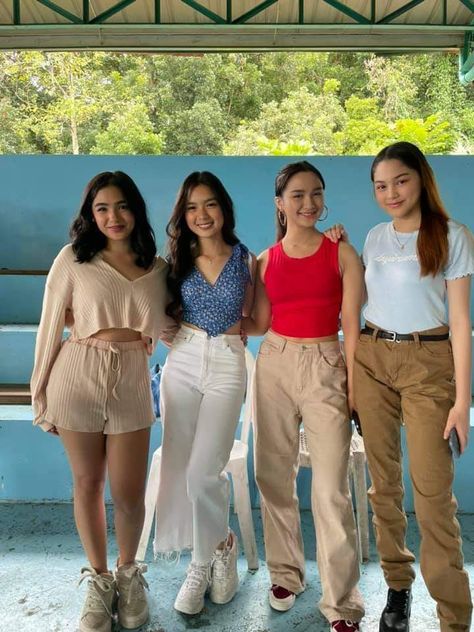 Margaux Montana, Alyanna Angeles, Francine Diaz, Comfy Jeans Outfit, Bff Video, Kpop Fashion Outfits, Blue Suit, Kpop Fashion, Summer Wear