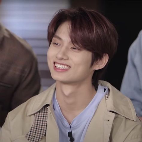 Boxy Smile, Svt Jun, Jun Jun, Seventeen Junhui, Smile Icon, Wen Junhui, Gemini Man, Seventeen Jun, Bestest Friend