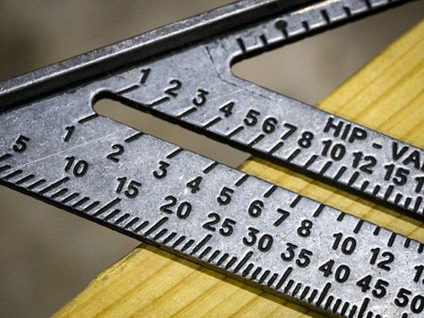 Speed Square Tips How To Use, Rafter Square, Woodworking Organization, Speed Square, Diy Staircase, Building Stairs, Carpentry Diy, Measuring Tools, In Construction