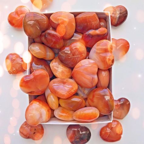 Carnelian Hearts. Nice Color... #Crystals #Gemstones #CrystalHealing Crystal Wishlist, Amethyst Wand, Crystals For Manifestation, Amethyst Tumbled, Carnelian Agate, Crystal Aesthetic, Raw Rose Quartz, Spirit Quartz, Orange Crystals