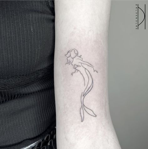 Mermaid Line Drawing Simple, Single Line Mermaid Tattoo, Mermaid Fineline Tattoo, Mermaid Tattoo Designs Simple, Delicate Mermaid Tattoo, Dainty Mermaid Tattoo, Mermaid Tattoo Minimalist, Minimalist Mermaid Tattoo, Tiny Mermaid Tattoo