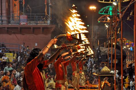 #Varanasi #banaras #kashi #hinduism #ganga #aarti Haridwar Ganga Aarti, Ganga Ghat Varanasi Video, Banaras Ganga Aarti Video, Ganga Aarti Varanasi, Varanasi Ganga Arti, Varanasi, Lamp Post