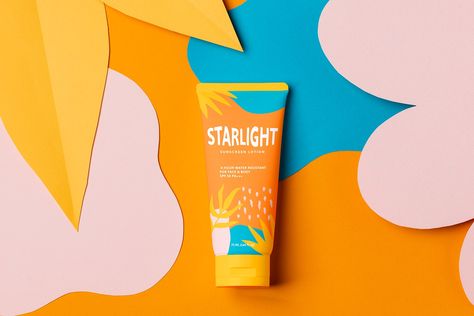 Sunscreen Tube Design, Cute Sunscreen Packaging, Sunscreen Package Design, Sunscreen Graphic Design, Sunblock Packaging, Sunscreen Branding, Sunscreen Product Photography, Sunscreen Photography, Sun Packaging