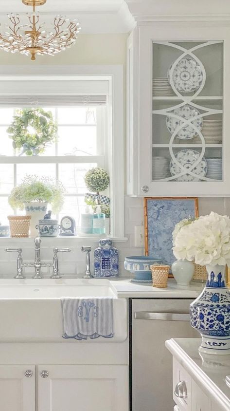 Blue And White Cottage Kitchen, Blue And White Kitchen Ideas, Coastal Grandma Kitchen, Blue And White Kitchen Decor, White Cottage Kitchen, Small White Kitchens, White Kitchen Decor, Kitchen Island Decor, Kitchen Counter Decor