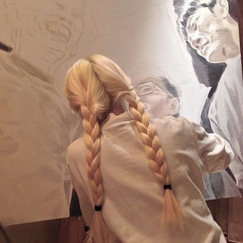 Blonde Aesthetic, Blonde Braids, How To Lighten Hair, Team Bride, Grunge Hair, How To Pose, Aesthetic Hair, About Hair, Bridesmaid Hair