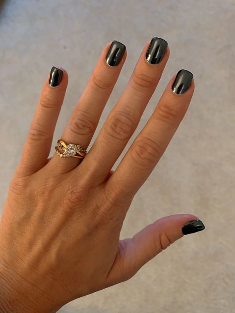 Black With White Chrome Nails, Black Chrome Nails Almond Short, Chrome On Black Nails, Black Shirt Square Nails, Black Chrome Nails Square, Black Chrome Short Nails, Black And Chrome Short Nails, Black And Chrome Nails Short, Black With Chrome Nails