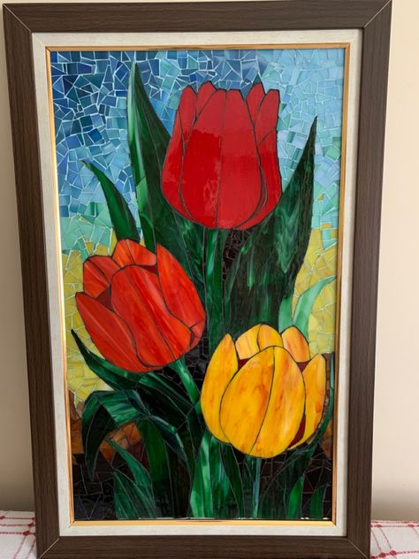 Mosaic Mosaic Tulips Flower, Tulip Mosaic, Flowers Mosaic, Mosaic Window, Mosaic Furniture, Mosaic Garden Art, Tulips Art, Mosaic Art Projects, Backyard Flowers