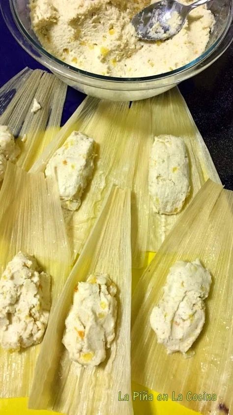 Tamales de Piña y Nuez con Cajeta~ Sweet Tamales Pineapple Tamales, Pineapple Preserves, Tamales Ingredients, Sweet Tamales, Corn Tamales, Mexican Sweets, Hispanic Dishes, Vegetable Shortening, Authentic Mexican Recipes