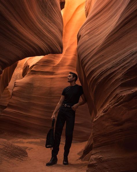 galla on Instagram: “canyon dweller 🏜 excited to show you guys my trip to amangiri with @tomfordbeauty for the launch of #TFOmbreLeather #TFTravels | photo:…” Antelope Canyon Photoshoot, Canyon Photoshoot, Antelope Canyon Photography, Growing And Glowing, Utah Travel, Geek Fashion, Arizona Travel, Modern Gentleman, Male Portrait