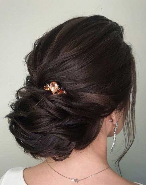 Indian Bridal Updo, Classic Chignon, Indian Bridal Hair, Gold Headpiece Wedding, Textured Updo, Wedding Haircut, Unique Wedding Hairstyles, Bride Updo, Wedding Bun Hairstyles