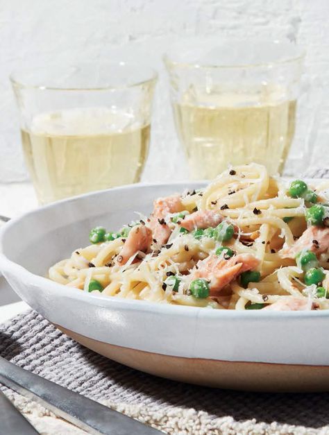 Smoked Trout Recipes, Trout Pasta Recipes, Smoked Trout Recipe Dinners, Trout Pasta, Salmon And Peas Pasta, Smoked Trout Pasta Recipes, Smoked Trout Pasta, Smoked Trout Pate Recipe, Fresh Pea Recipes