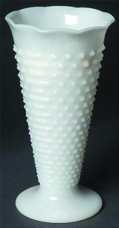 Anchor Hocking Hobnail-Milk Glass 9" Flower Vase Keystone Goodwill $1.50 (half price saturday!) Milk Glass Decor, Glassware Crafts, Milk Glass Collection, Hobnail Vase, Fenton Milk Glass, Milk Glass Vase, Antique Dishes, Fenton Glass, White Milk Glass