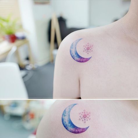 Feminist Tattoo, Tattoo Moon, Crescent Moon Tattoo, Small Tattoos With Meaning, Moon Tattoo Designs, Inspiration Tattoos, Hand Poked Tattoo, Gorgeous Tattoos, Poke Tattoo