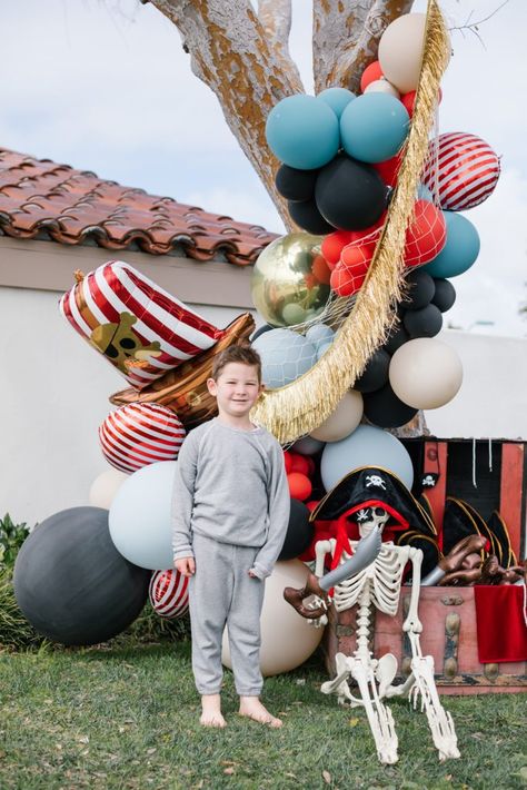 Shiver me Timbers! It's Henry's Pirate Party on the Beach • Beijos Events Pirate Balloon Arch, Pirate Party Balloons, Mickey Pirate Party, Party On The Beach, Kids Pirate Party, Shiver Me Timbers, Pirates Party, Toddler Parties, Kids Themed Birthday Parties