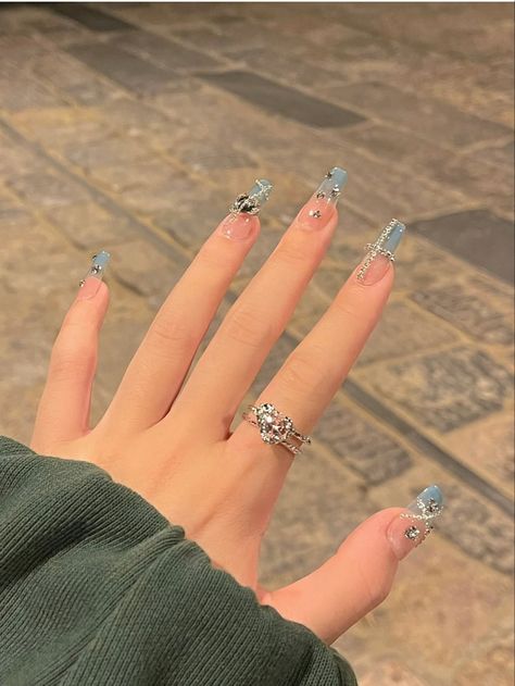 Douyin Nails Blue, Blue Douyin Nails, Blue Korean Nails, Xiaohongshu Aesthetic, Tan Asian, Douyin Nails, Asian Nails, Anime Nails, Nail Blue