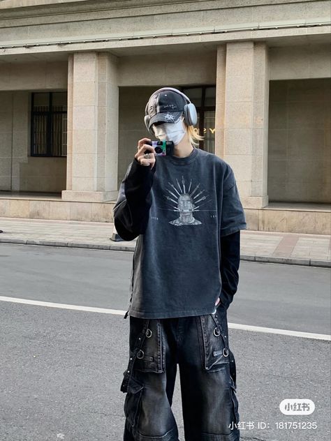 Douyin Male Outfit, Douyin Male Fashion, Grudge Aesthetics Outfits Male, Korean Street Wear Male, Grudge Aesthetics Outfits, Emo Male Fashion, Street Wear Male, Asian Street Wear, Boy Streetwear