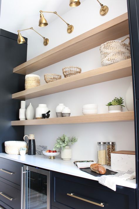 Banquette seating in kitchen