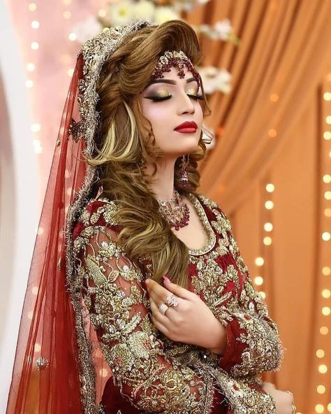 Beautiful party wear Price.....pm For More Inquires nd Details https://www.facebook.com/Areedas-Collection-302520833608612/ Instagram account 👉 #Masterreplica294 #Areedascollection Youtube channel 👉#Areedascollection Razias Shadow, Kashee Bridal, Bridal Makup, Pakistani Bridal Couture, Pakistani Bridal Makeup, Red Bridal Dress, Desi Wedding Dresses, Indian Wedding Couple Photography, Bridal Dresses Pakistan