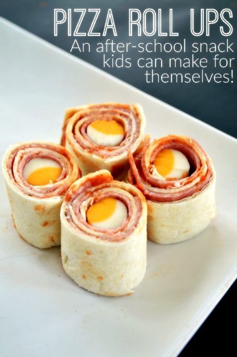 kid-recipe-pizza-roll-ups-recipe Roll Up Sandwiches, Fun School Lunches, Toddler Lunch Box, Pizza Roll Up, Fun Holiday Treats, School Snacks For Kids, Kids Pizza, Pizza Lunch, Pizza Roll