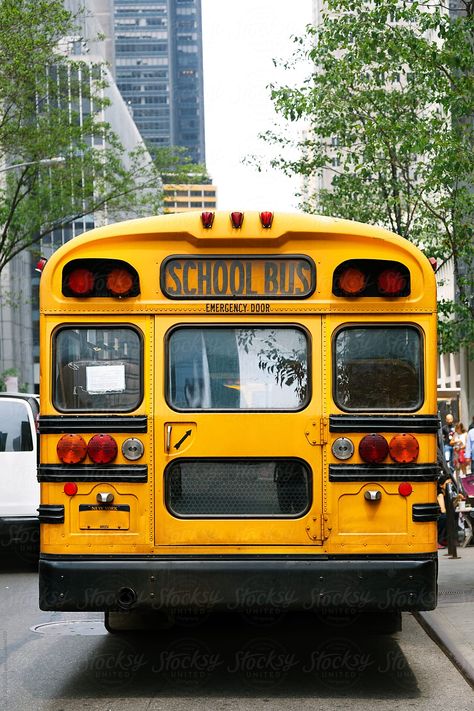 Bus Stop Background, School Bus Design, School Bus Photo, Vintage School Bus, Bus Photography, School Bus Background, Reference Places, Bus School, Yellow School Bus