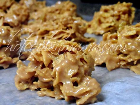 No bake Peanut butter cornflake cookies. Better than PB Rice Krispy treats! So easy to do! YUM! Colossal Cookies, Peanut Butter Cornflake Cookies, Cornflake Cookies, Kosher Food, No Bake Peanut Butter, Christmas Bread, Krispy Treats, Rice Krispy, Chex Mix