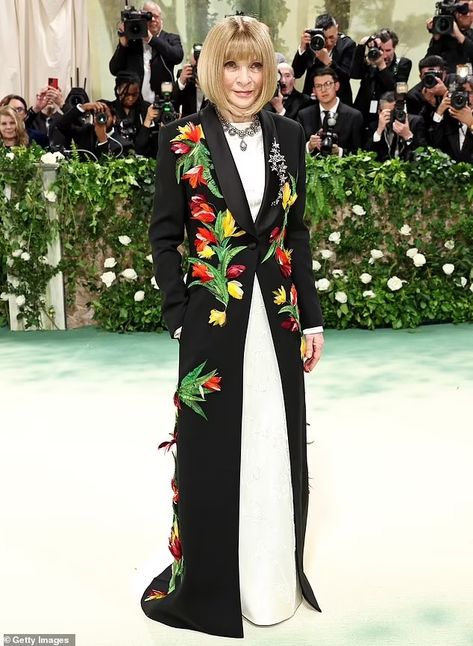 Anna Wintour, 74, exudes elegance in a white gown and colorful floral coat as she embraces The Garden of Time theme at the 2024 MET Gala in NYC | Daily Mail Online Reawakening Fashion, Gala Outfits, Gala Themes, Designer Outerwear, Carpet Outfits, Isabelle Huppert, Magazine Vogue, Floral Coat, Met Gala Red Carpet