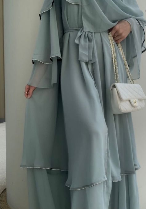 Eid Outfits Modern, Estilo Hijab, Eid Outfits, Hijab Trends, Modest Fashion Hijab, Muslim Fashion Hijab Outfits, Muslim Women Fashion, Fashion Sketches Dresses, Modest Dresses Casual