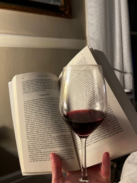 Dark Feminine Aesthetic, Wine Time, Glass Of Wine, Feminine Aesthetic, Instagrammer, Story Instagram, Red Aesthetic, Feminine Energy, Aesthetic Photo