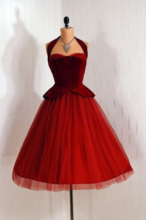 Dress 1950s Timeless Vixen Vintage December 1st is World AIDS... Fashion 1950s, Red Prom, Short Homecoming Dress, Vestidos Vintage, 50s Dresses, 1950s Dress, Moda Vintage, 50s Fashion, Red Prom Dress