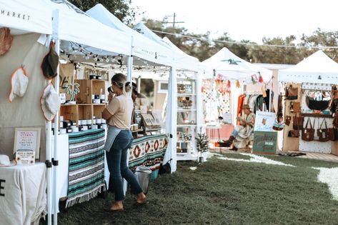 Party Snack Table, Jewelry Display Booth, Neon Box, Bread Shop, Street Food Market, Vendor Booth, Kiosk Design, Market Stalls, Pop Up Event