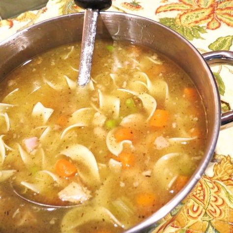 Slow Cooker Turkey Soup, Turkey Soup From Carcass, Creamy Turkey Soup, Homemade Turkey Soup, Turkey Rice Soup, Turkey Noodle Soup, Leftover Turkey Soup, Yellow Farmhouse, Turkey Soup Recipe