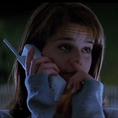 Scream 1 Sidney, Sydney Prescott Icons, Sidney Prescott Pfp, Sidney Prescott Scream 1996, Scream Sydney, Sidney Prescott Icon, Scream Movie Cast, Sydney Prescott, Scream Icon