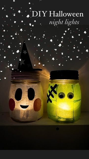 Fall Mason Jar Crafts Tea Lights, Spooky Lantern Diy, Mason Jar Ghosts, Mummy Jar Lanterns, Tea Light Crafts For Kids, Diy Room Decor Halloween, Jar Lanterns Diy, Jar Halloween Crafts, Mason Jar Halloween Decorations