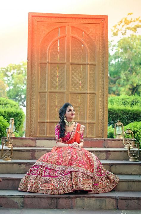 Photo of Coral Pink and Orange Bridal Lehenga with Zardozi Work Bridel Lehngas, Orange Bridal Lehenga, Indian Dulhan, Orange Ideas, Closeup Pic, Orange And Pink Wedding, Orange Lehenga, Bridal Lengha, Lehenga Jewellery