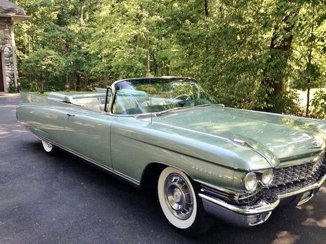 1960 Cadillac Eldorado, 1960 Cadillac, Old Vintage Cars, Pastel Vintage, Old Classic Cars, Cadillac Eldorado, Fancy Cars, Classy Cars, Pretty Cars