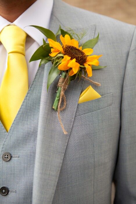 Sunflower Groomsmen Attire, Sunflower Wedding Groomsmen, Sunflower Buttonhole, Moh Duties, Wedding Strawberries, Yellow Wedding Theme, Flowers Sunflowers, Wedding Flowers Sunflowers, Backyard Wedding Ceremony