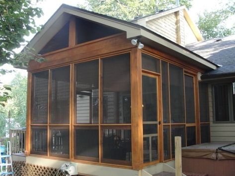 Sunroom vs. Screened Porch: How to Make the Most of Your Minnesota Home - Titus Contracting Screened Back Porches, Sunroom Windows, Screened In Porch Diy, Screened In Deck, Sunroom Addition, Porch Windows, Porch Addition, Sunroom Designs, Minnesota Home