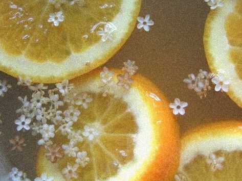 Aesthetic Lemon, Lemon Aesthetic, Aesthetic Health, Tattoo Health, Bios Para Instagram, Bee Tattoo, Lemon Tea, Yellow Aesthetic, Mellow Yellow