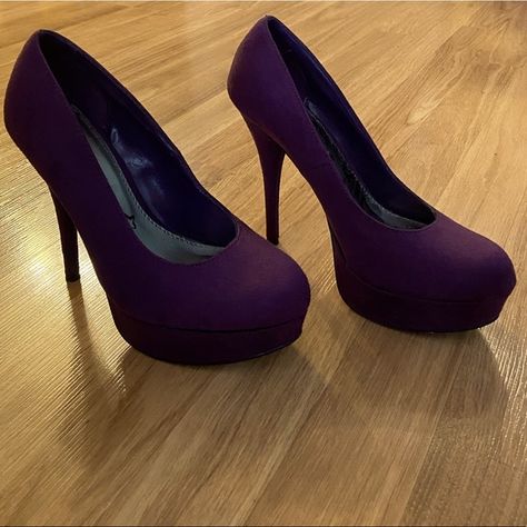 Purple Suede High Heels Dark Purple Heels Wedding, Dark Purple Heels Prom, Black And Purple Heels, Dark Purple High Heels, Purple Heels Wedding, Dark Purple Quinceanera Theme, Dark Purple Shoes, Purple Shoes Heels, Dark Purple Heels