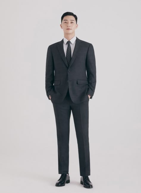 Pose In Suit, Blazer Man, Modern Tuxedo, Casual Grooms, Campus Outfit, Park Seojun, Family Photo Pose, Park Seo Jun, Korean Summer